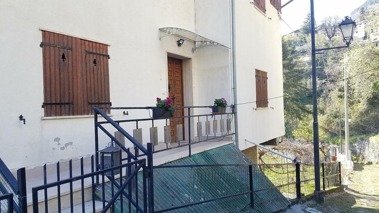 Casa Vacanze Da Oscar Villa Triora Ngoại thất bức ảnh